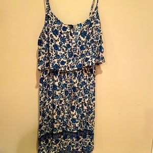 Women’s strapless dress